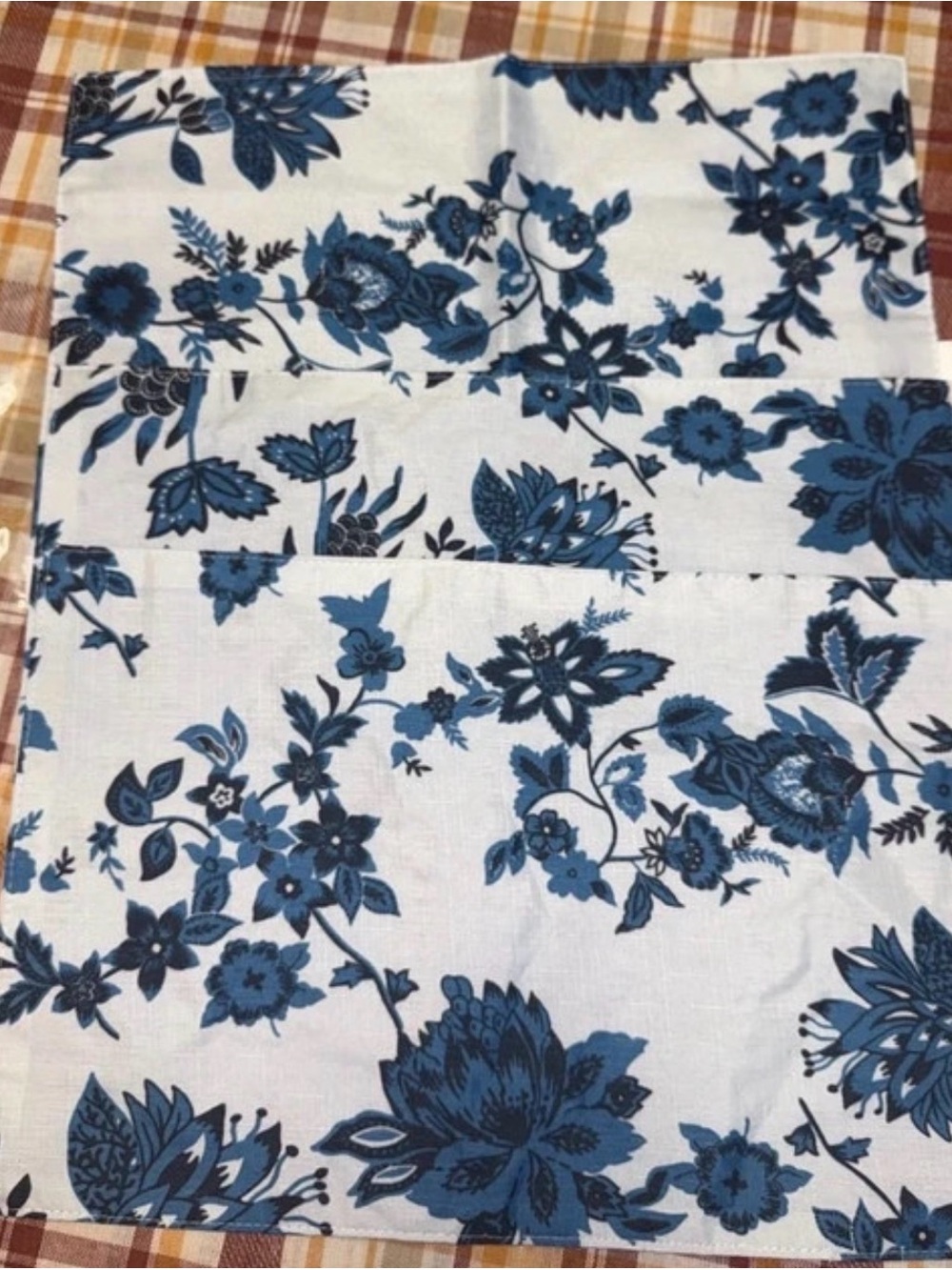 Blue Floral Cotton Pillowcase - White & Blue